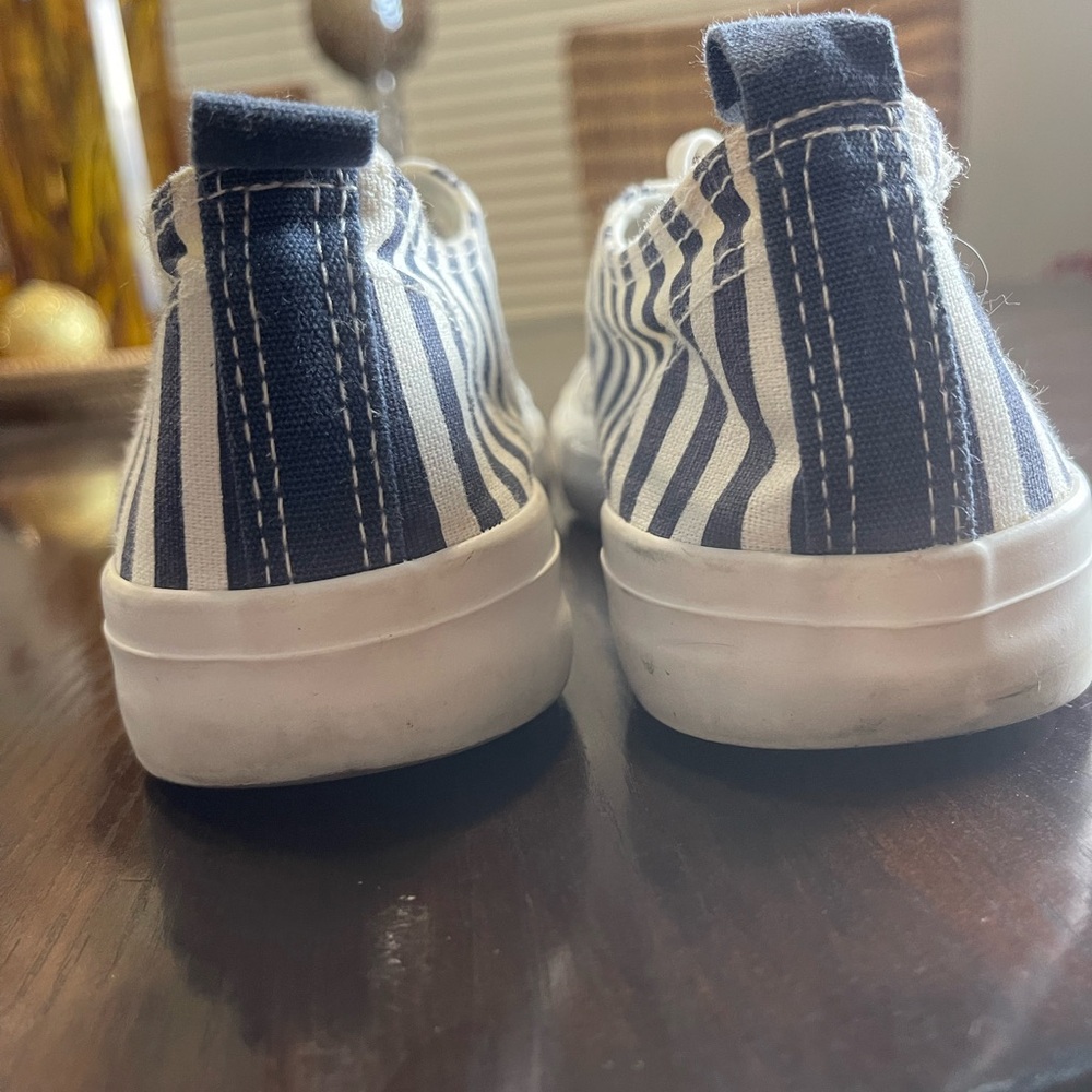 Skechers Navy and White Striped Sneakers - Picture 5 of 6